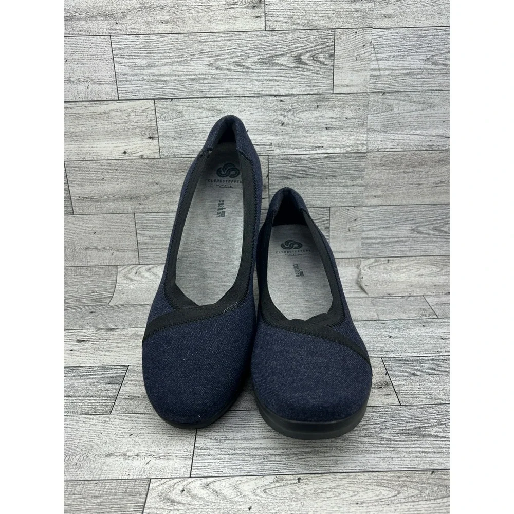 Clarks Cloudsteppers Women Sz 8M‎ Navy Blue Denim Wedge Pumps Cushion Soft Shoes
